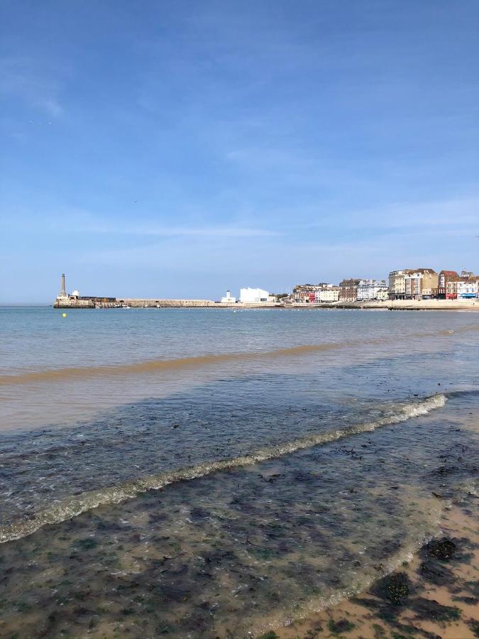 Kiss Me Quick Sea Views Private Driveway Apartamento Margate Exterior foto